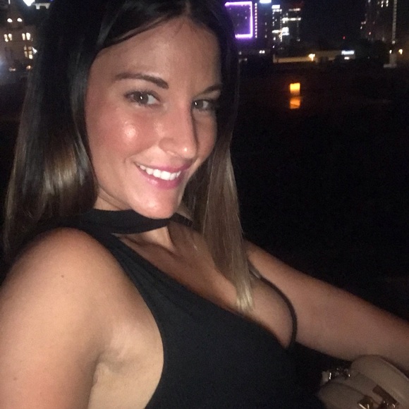 Meet your Posher, Emily - Picture 1 of 1